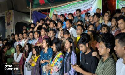 প্রতিবাদস্বরূপ ঢাবিতে সম্মিলিতভাবে জাতীয় সংগীত গাইল ছাত্রদল-বাগছাস-বাম