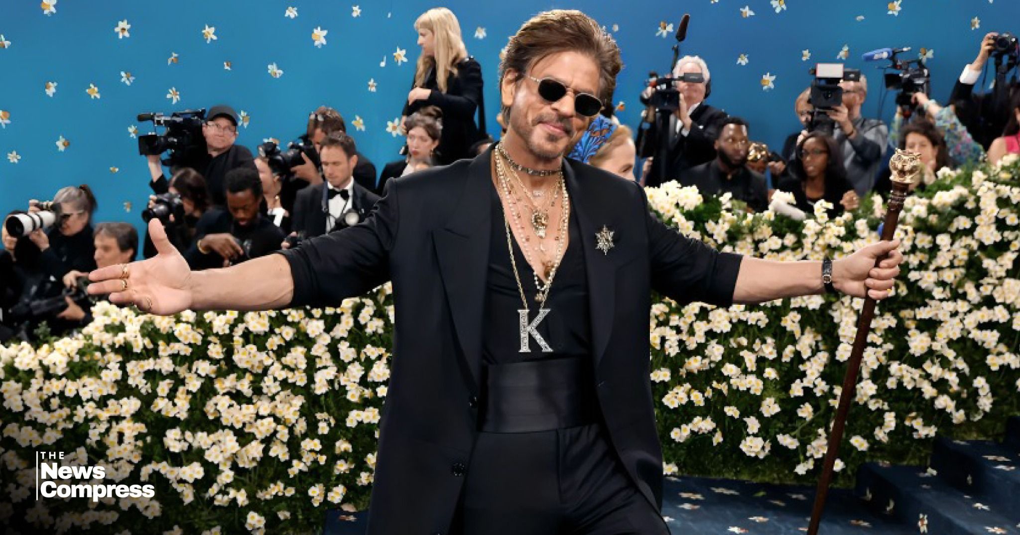 ৬০ বছরেও ট্রেন্ডি শাহরুখ খান: ৯০ দশকের আইকন হয়েও জেনজি যুগে দাপিয়ে বেড়াচ্ছেন